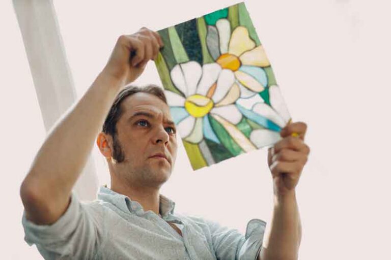 Qu&rsquo;est-ce qu&rsquo;un artisan vitrier et miroitier en Belgique ?